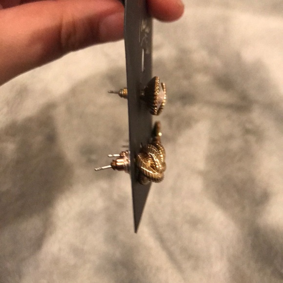 Stud Earring Set - Picture 5 of 7